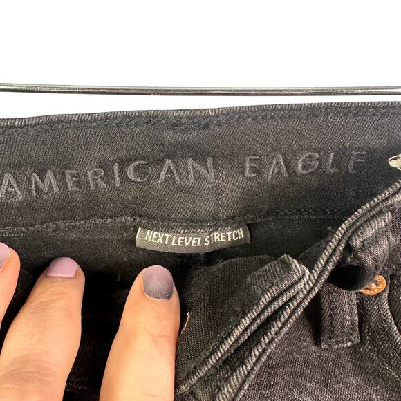 American Eagle Size 00 Next Level Stretch Distressed Black High Rise Shortie - Picture 3 of 6